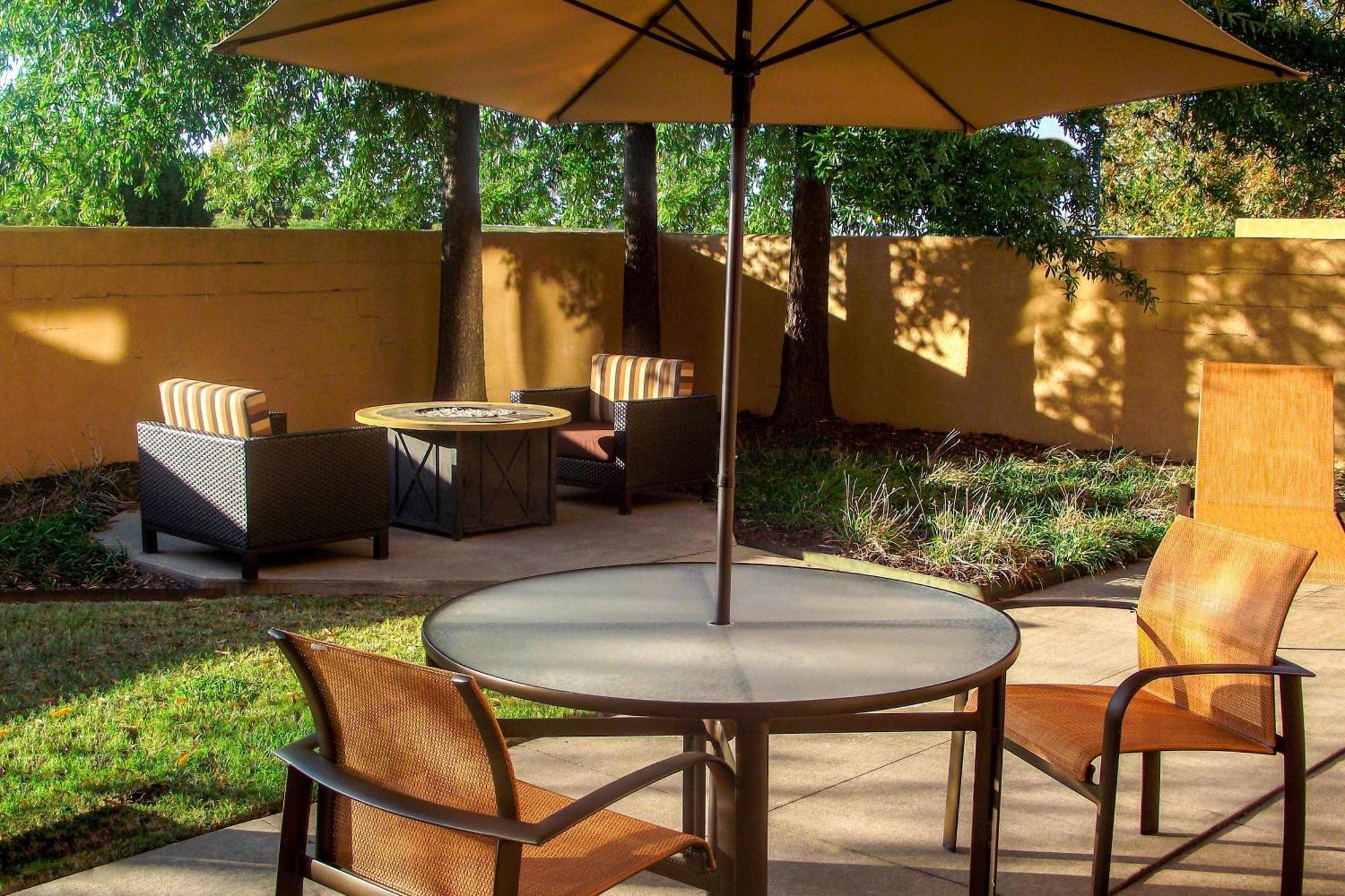 Courtyard By Marriott Bentonville Exterior foto
